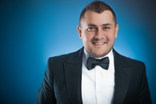 Телеведущий Мурад Ариф реализовал свой первый вокальный видеопроект (ФОТО)