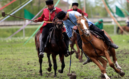 Британское издание “The Telegraph” представило репортаж о древней азербайджанской игре "Човган" (ФОТО)