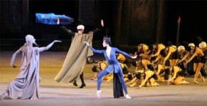 В Москве состоится премьера восстановленного спектакля Арифа Меликова "Легенда о любви" (ФОТО)