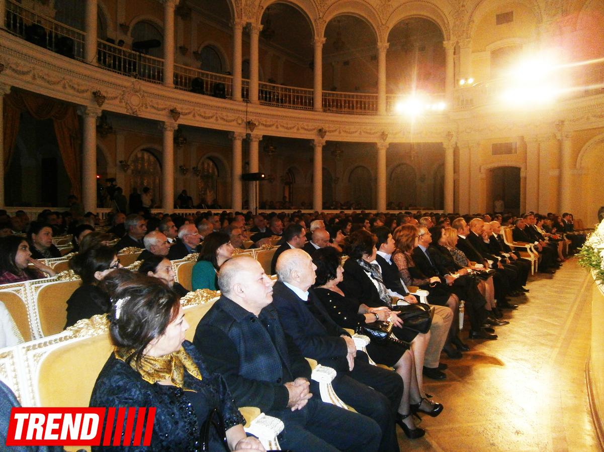 В Баку прошел вечер, посвященный 90-летию со дня рождения народного поэта Гусейна Арифа (ФОТО)