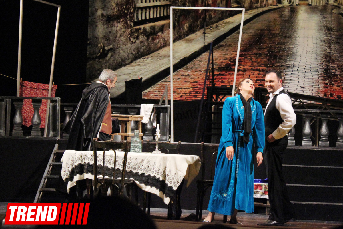 В Аздраме состоялась премьера спектакля "Цилиндр" – любовь возле трупа мужа, или неожиданный поворот… (ФОТО)