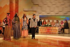 Участницы международной конференции высоко оценили азербайджанские национальные костюмы (ФОТО)