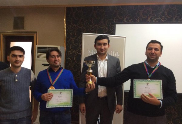 В Азербайджане определились победители Кубка независимости среди молодых знатоков  (ФОТО)