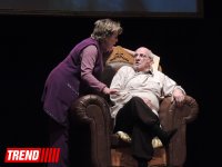 Юрий и Наталья Балиевы отметили юбилей на сцене бакинской Русдрамы: история о том, как уходил супруг от супруги (ФОТО)