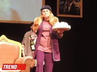 Юрий и Наталья Балиевы отметили юбилей на сцене бакинской Русдрамы: история о том, как уходил супруг от супруги (ФОТО)