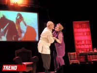 Юрий и Наталья Балиевы отметили юбилей на сцене бакинской Русдрамы: история о том, как уходил супруг от супруги (ФОТО)