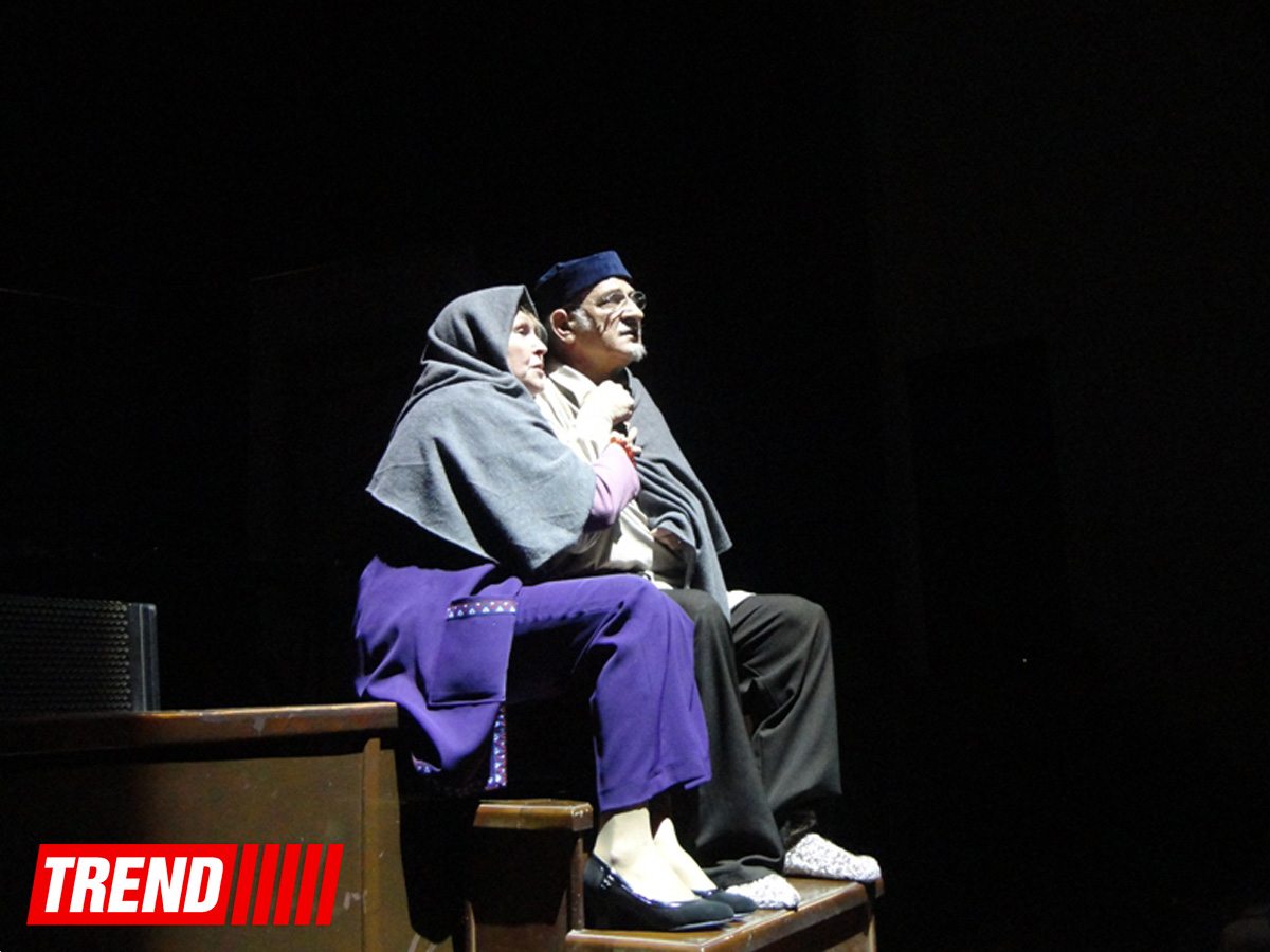 Юрий и Наталья Балиевы отметили юбилей на сцене бакинской Русдрамы: история о том, как уходил супруг от супруги (ФОТО)