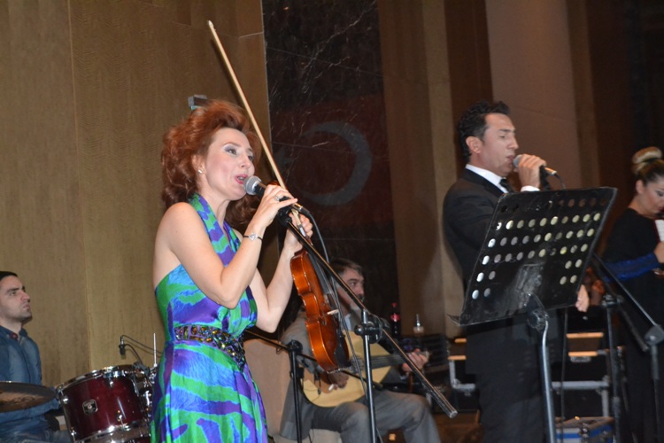 В Баку прошел вечер классической музыки Ойи Эргюн  и Энгина Аталая (ФОТО)