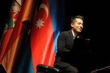 В Дюссельдорфе при организации Фонда Гейдара Алиева прошел вечер азербайджанской культуры (ФОТО)