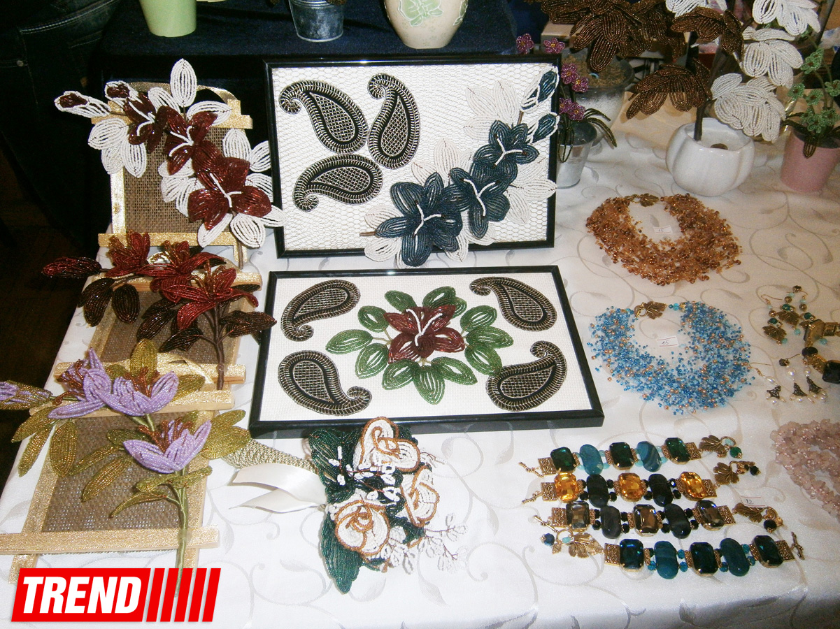 Ковровые орнаменты народных умельцев - фестиваль в Баку (ФОТО)