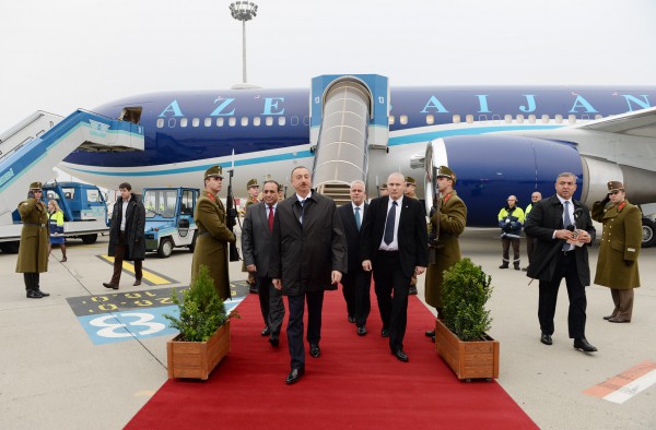 Президент Азербайджана прибыл с рабочим визитом в Венгрию (ФОТО)