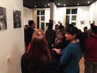 В Баку прошла фотовыставка эмоциональных скульптур "Тени минувшего времени" (ФОТО)