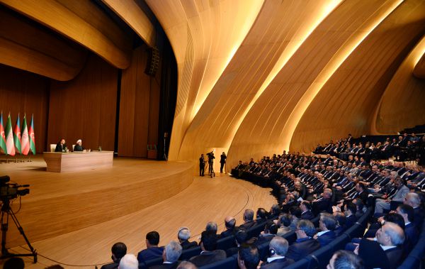 Президент Ильхам Алиев: Иран и Азербайджан являются странами, проводящими независимую политику на международной арене (ФОТО)