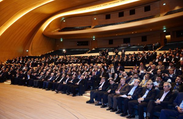 Президент Ильхам Алиев: Иран и Азербайджан являются странами, проводящими независимую политику на международной арене (ФОТО)