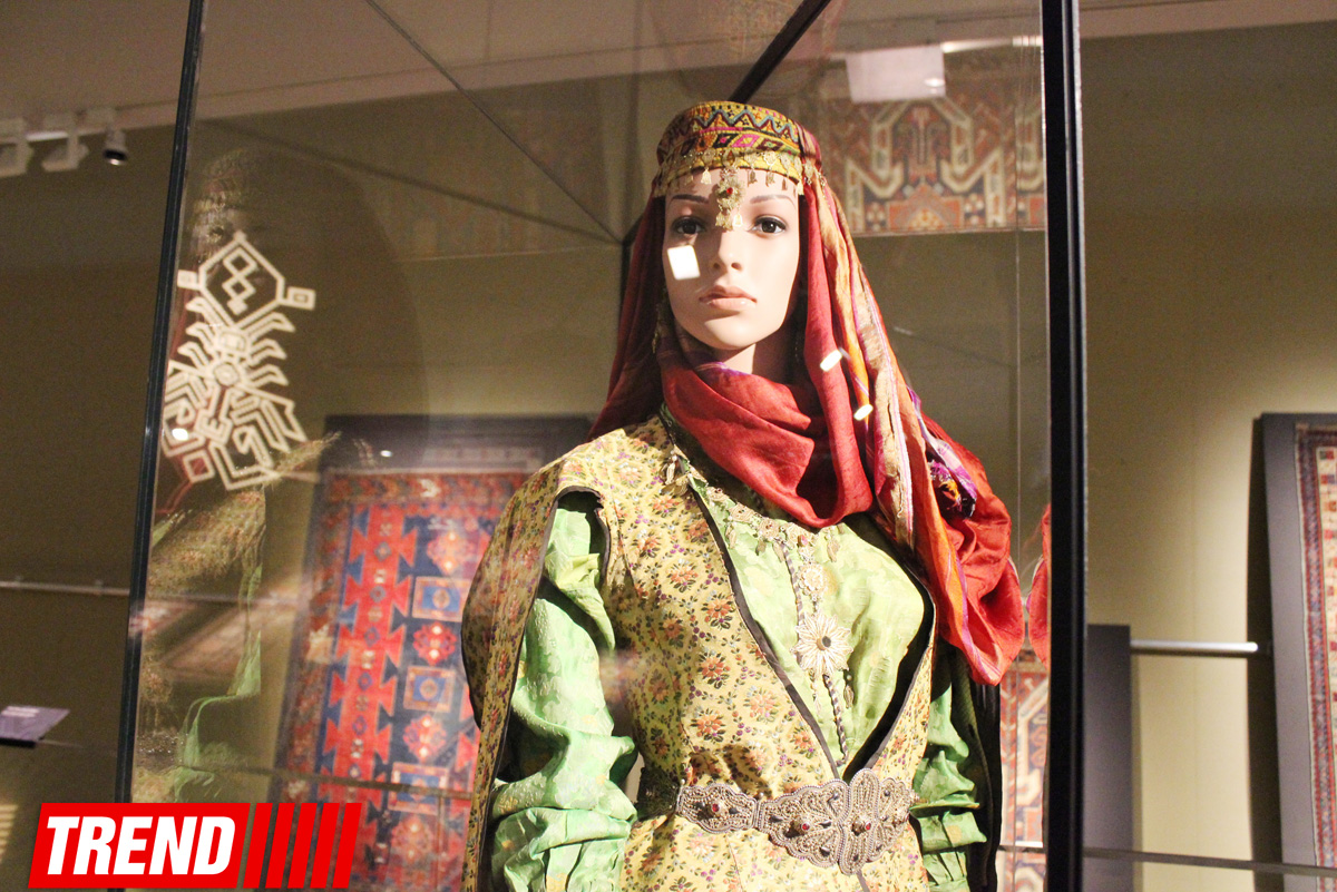 Великолепие азербайджанских женских национальных костюмов (ФОТО)