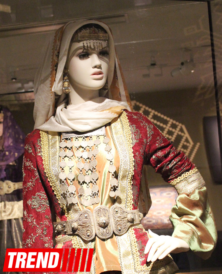 Великолепие азербайджанских женских национальных костюмов (ФОТО)