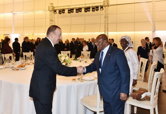 Президент Азербайджана и его супруга приняли участие в приеме в честь участников 43-й Генеральной Ассамблеи Европейского Олимпийского комитета (ФОТО)