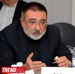 В АМИ Trend прошел «круглый стол» «Постсоветское пространство: цивилизационные аспекты современных кризисов и конфликтов» (ФОТО)