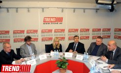 В АМИ Trend прошел «круглый стол» «Постсоветское пространство: цивилизационные аспекты современных кризисов и конфликтов» (ФОТО)