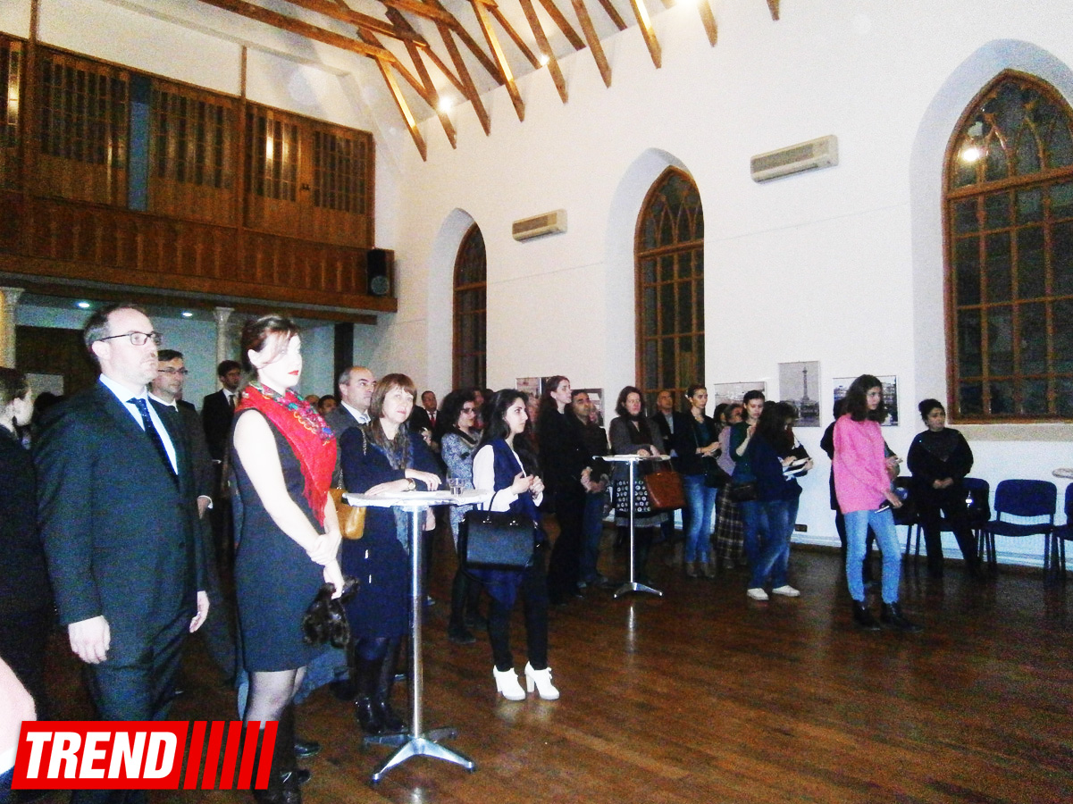 В Баку показали "Париж и Берлин до 1914 года" (ФОТО)