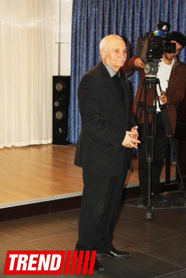 В Баку состоялся показ фильма "Считался богом артиллерии" о генерале Алиаге Шихлинском (ФОТО)