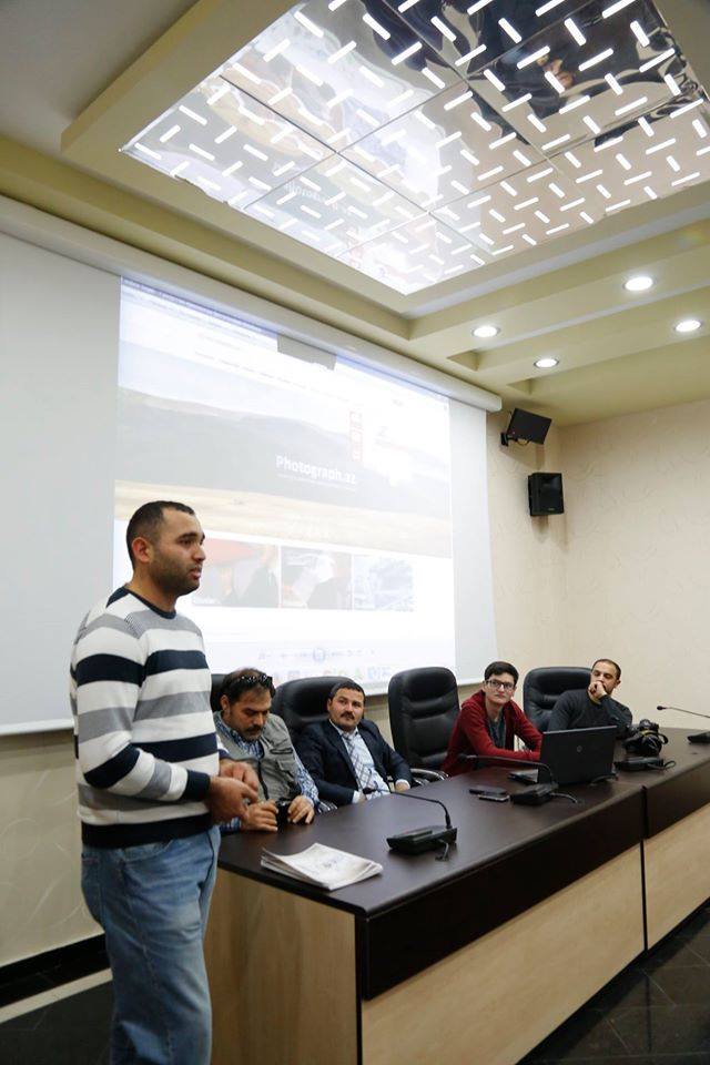 В Баку подвели итоги проекта "Художественная фотография и фотореставрация" (ФОТО)