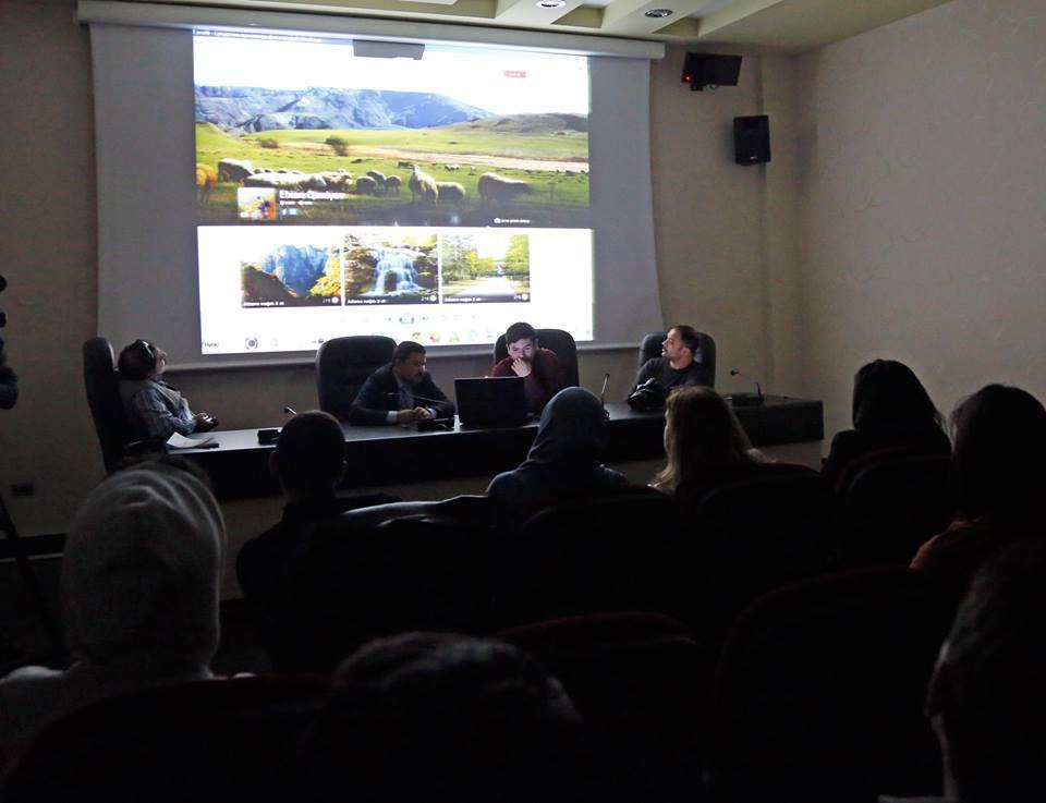 В Баку подвели итоги проекта "Художественная фотография и фотореставрация" (ФОТО)