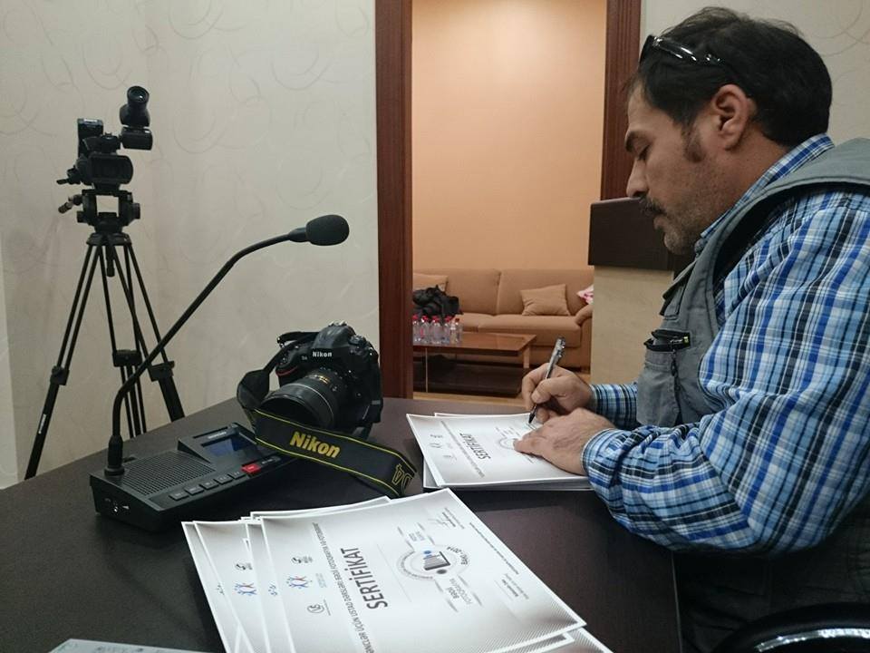 В Баку подвели итоги проекта "Художественная фотография и фотореставрация" (ФОТО)