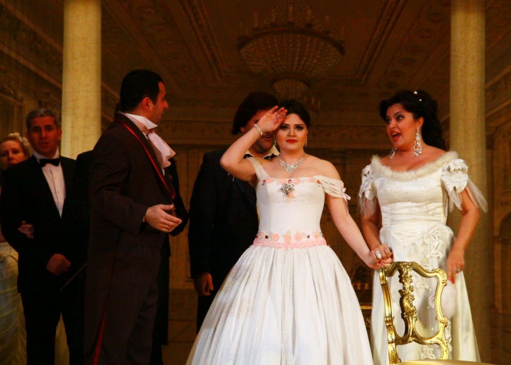 Солист Большого театра Эльчин Азизов с большим успехом выступил на родине (ФОТО)