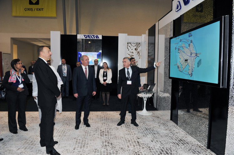 Президент Азербайджана принял участие в открытии выставки "Bakutel-2014"  (ФОТО)