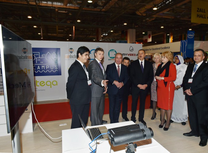 Президент Азербайджана принял участие в открытии выставки "Bakutel-2014"  (ФОТО)