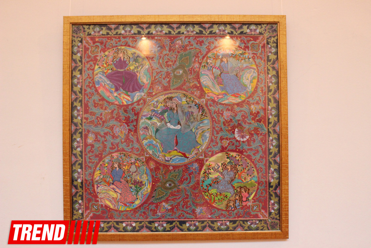 Азербайджанские национальные костюмы глазами художников  - награждение участников выставки (ФОТО)