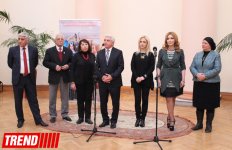 Азербайджанские национальные костюмы глазами художников  - награждение участников выставки (ФОТО)