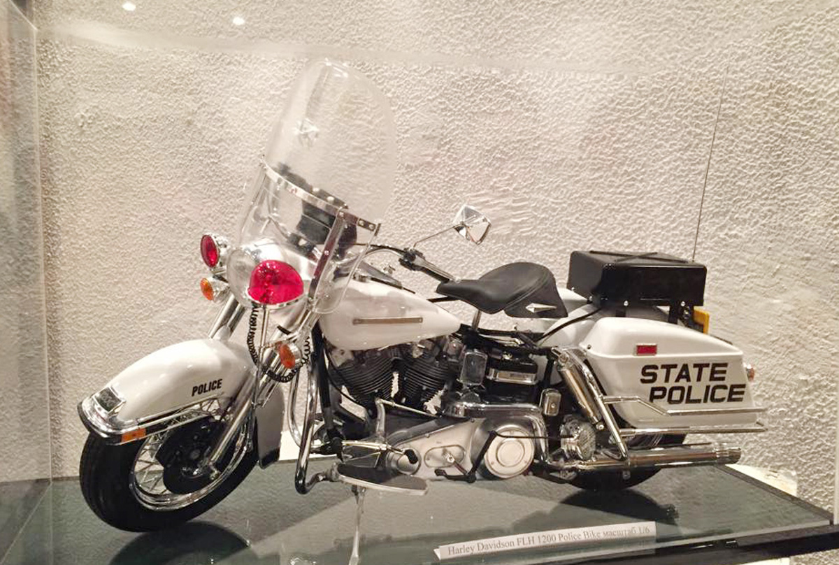 В Баку открылась выставка синтеза живописи и мотоциклов "Art & Motorcycles" (ФОТО)