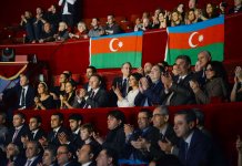 Первая леди Азербайджана Мехрибан Алиева наблюдала за товарищеской встречей азербайджанских и французских борцов в Париже (ФОТО)