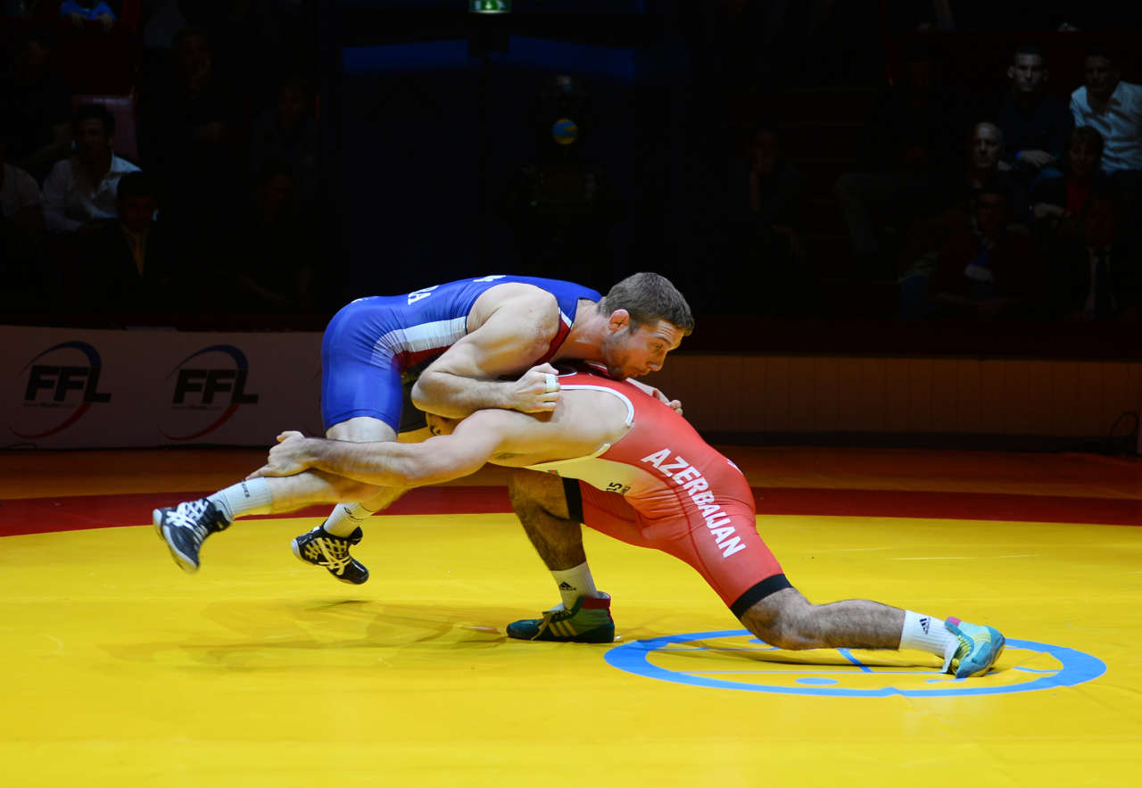 Первая леди Азербайджана Мехрибан Алиева наблюдала за товарищеской встречей азербайджанских и французских борцов в Париже (ФОТО)