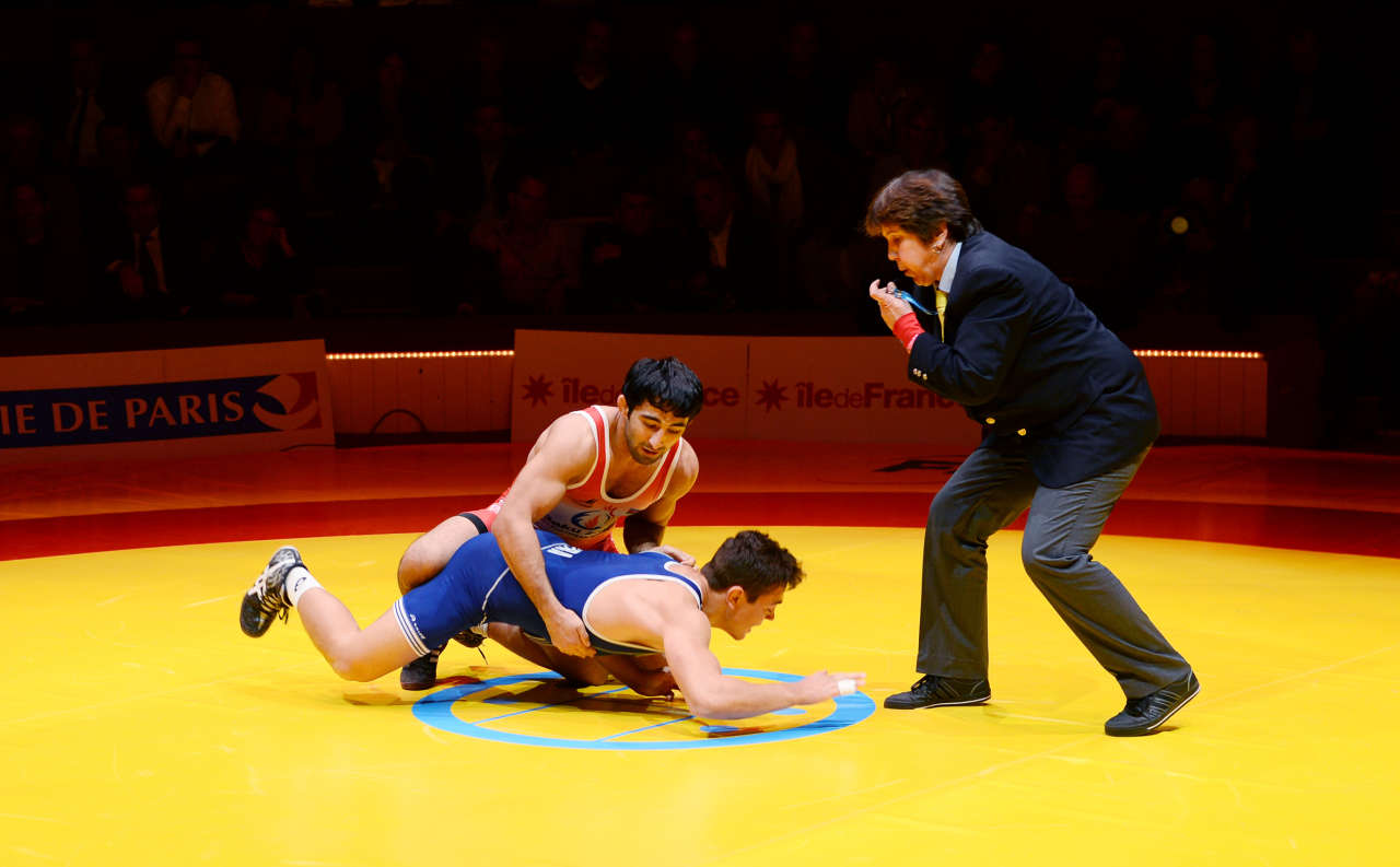 Первая леди Азербайджана Мехрибан Алиева наблюдала за товарищеской встречей азербайджанских и французских борцов в Париже (ФОТО)