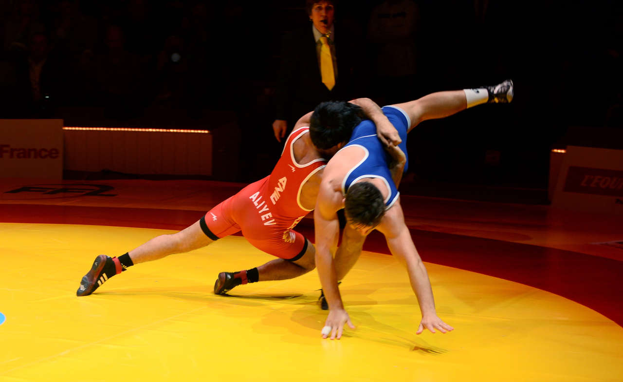 Первая леди Азербайджана Мехрибан Алиева наблюдала за товарищеской встречей азербайджанских и французских борцов в Париже (ФОТО)