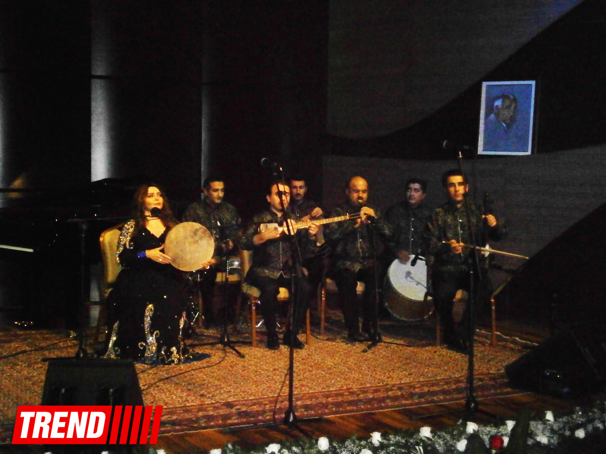 В Международном центре мугама отметили юбилей поэта Чингиза Алиоглу: "Нам всем повезло, что мы его современники" (ФОТО)