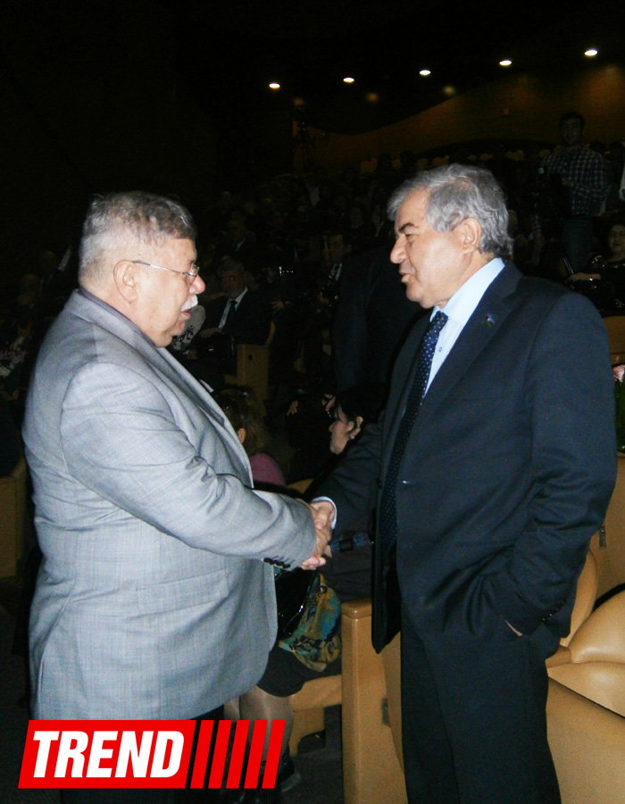 В Международном центре мугама отметили юбилей поэта Чингиза Алиоглу: "Нам всем повезло, что мы его современники" (ФОТО)