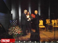 В Международном центре мугама отметили юбилей поэта Чингиза Алиоглу: "Нам всем повезло, что мы его современники" (ФОТО)