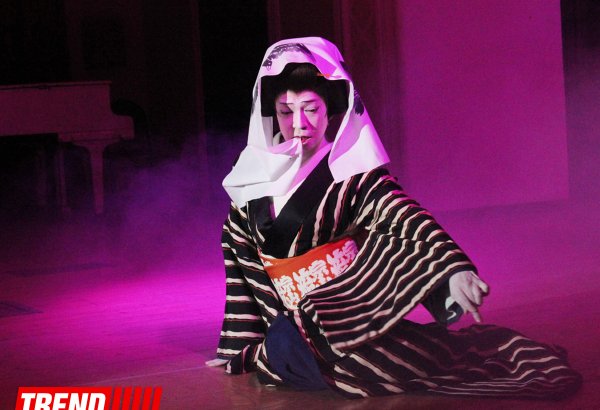 В Баку представлено уникальное японское искусство кабуки (ФОТО)