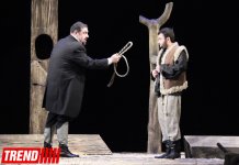 "Холстомер. История лошади"  - потрясающий спектакль Грузинского театра в Баку (ФОТО)