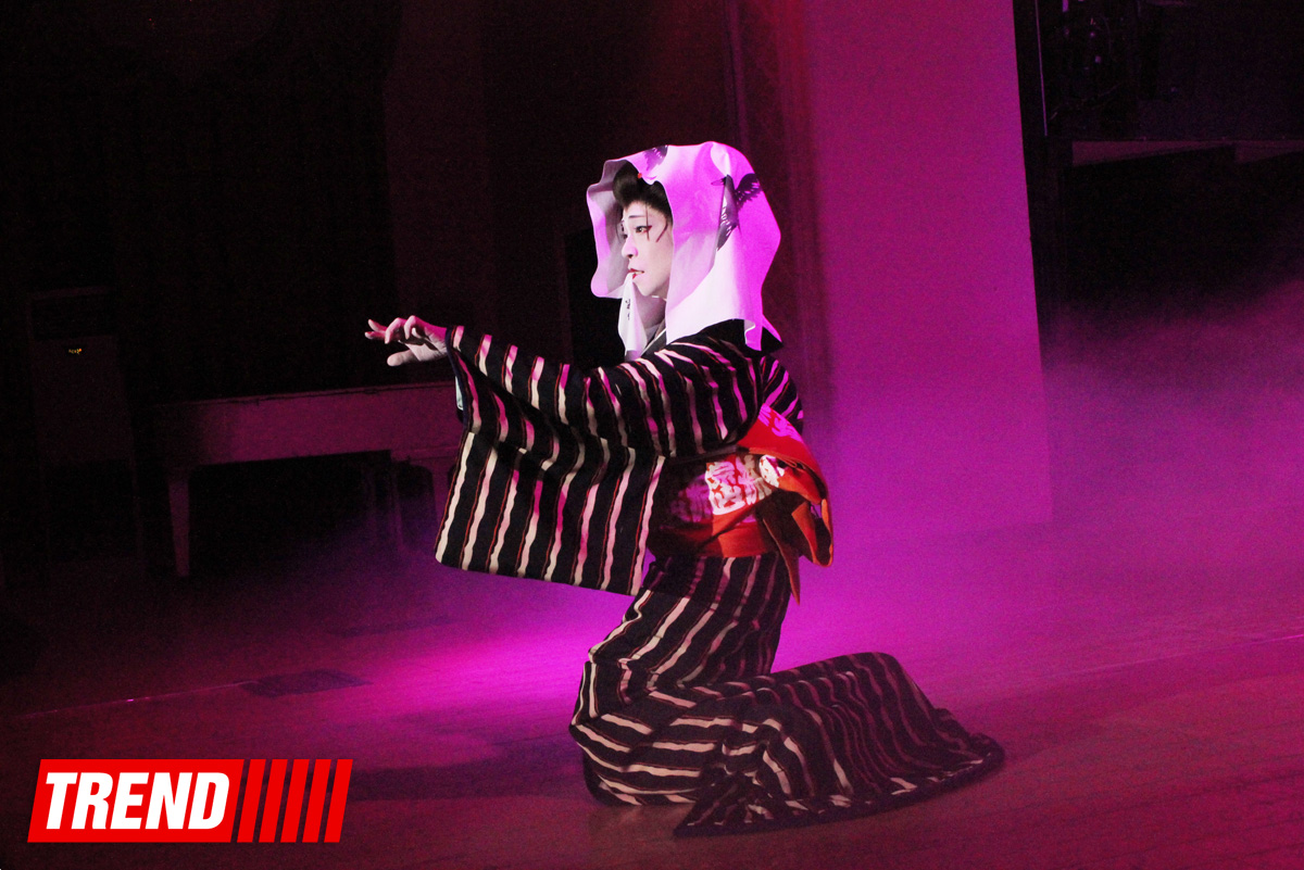 В Баку представлено уникальное японское искусство кабуки (ФОТО)