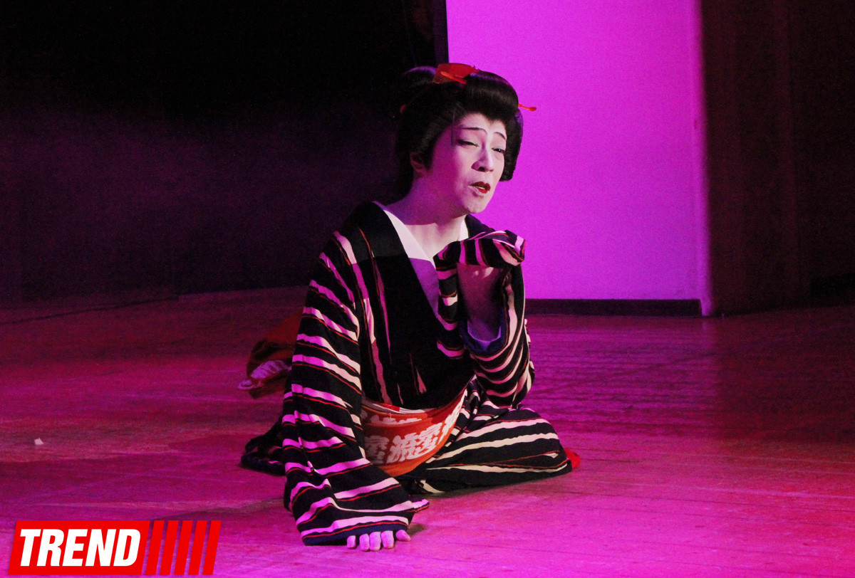 В Баку представлено уникальное японское искусство кабуки (ФОТО)