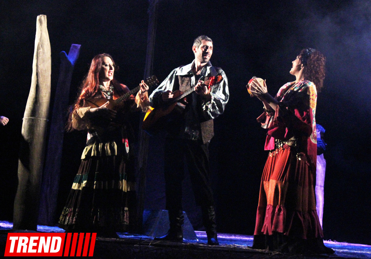 "Холстомер. История лошади"  - потрясающий спектакль Грузинского театра в Баку (ФОТО)