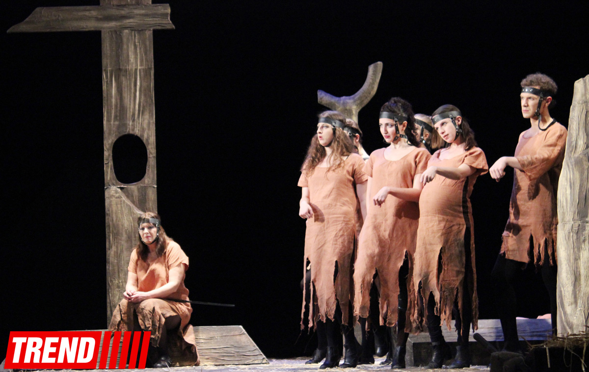 "Холстомер. История лошади"  - потрясающий спектакль Грузинского театра в Баку (ФОТО)