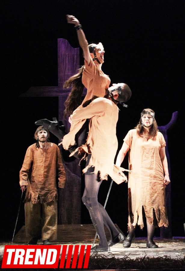 "Холстомер. История лошади"  - потрясающий спектакль Грузинского театра в Баку (ФОТО)
