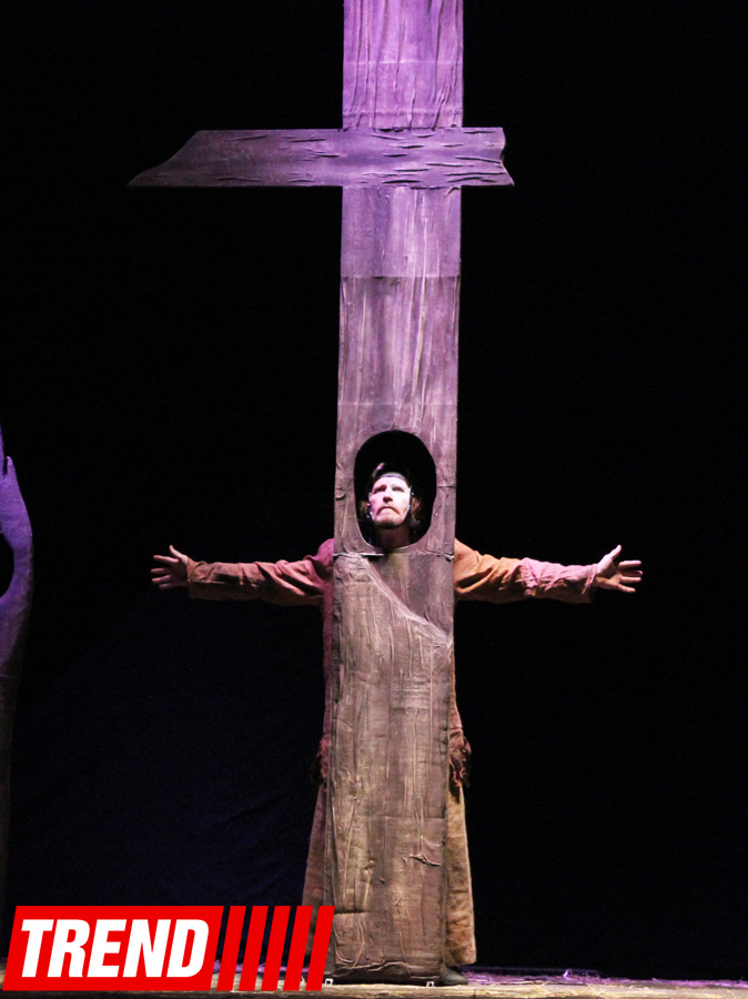 "Холстомер. История лошади"  - потрясающий спектакль Грузинского театра в Баку (ФОТО)