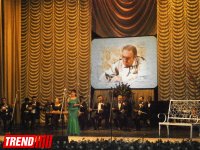 В Баку состоялось мероприятие, посвященное народному поэту Наби Хазри (ФОТО)